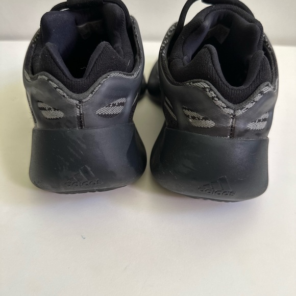 Yeezy 700 V3 'Dark Glow - Picture 2 of 5